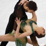 Gabriella Papadakis suffers wardrobe malfunction at PyeongChang 2018